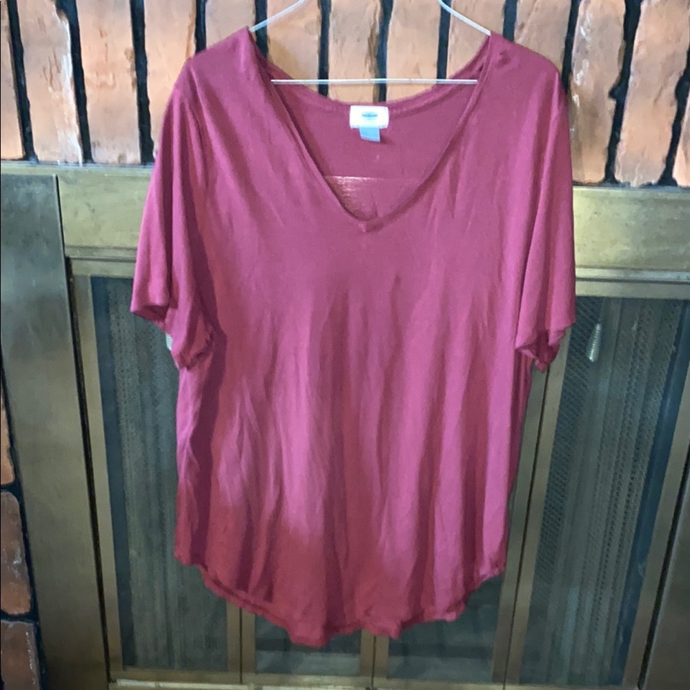Old Navy Women's Burgundy V-Neck Tee